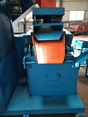 Câble cuivre des déchets 500KG/H réutilisant la machine de granulatoire de câble de chute d'équipement