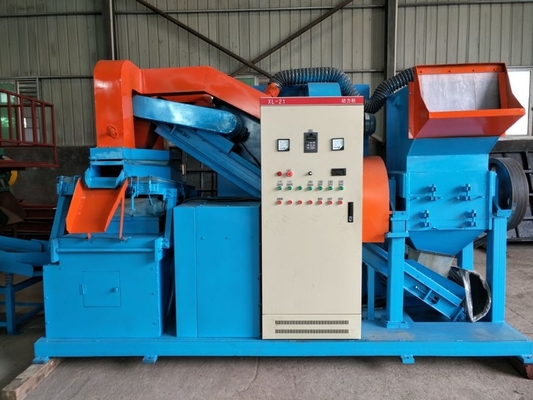 Câble cuivre des déchets 500KG/H réutilisant la machine de granulatoire de câble de chute d'équipement